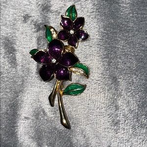 Costume jewelry pin